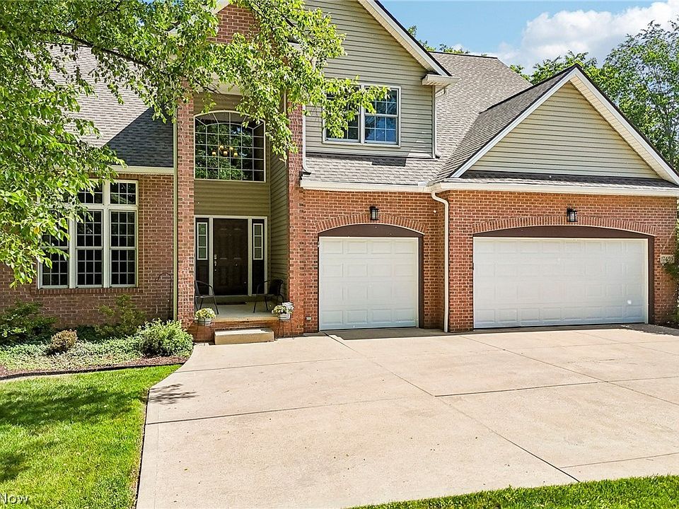 1st image of 17459 Woodlawn Ct
