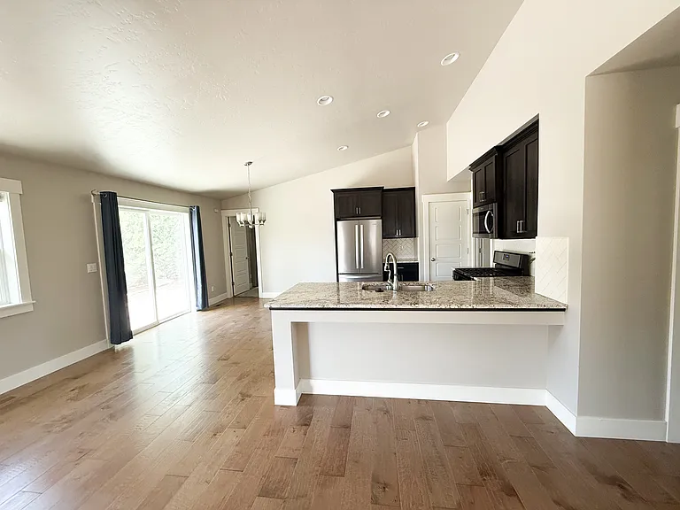371 N Baxter Way — Photo 10