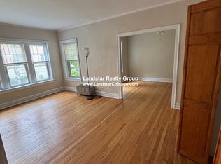 910 Reba Pl APT 1N, Evanston, IL 60202