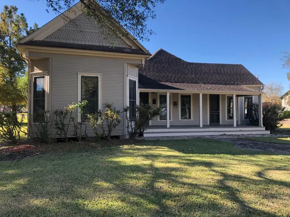 2400 Avenue I, Bay City, TX 77414