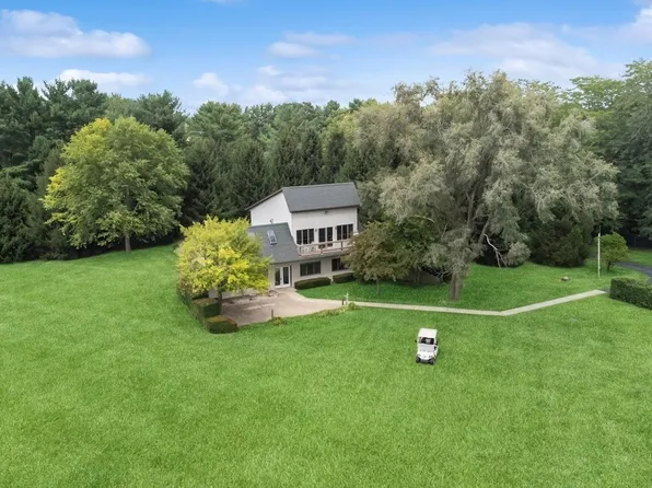 12266 N Grove Rd, Sycamore, IL 60178