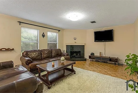 2345 Maple Dr — Photo 11
