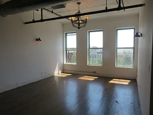 Rented by Regal Management | media 49