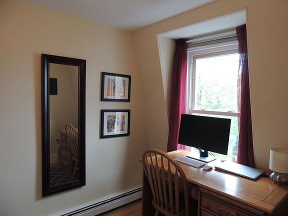 Office/Walk in closet