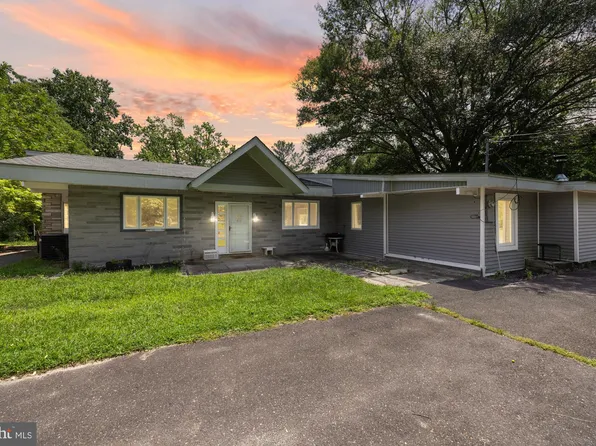 251 Weymouth Rd, Egg Harbor City, NJ 08215