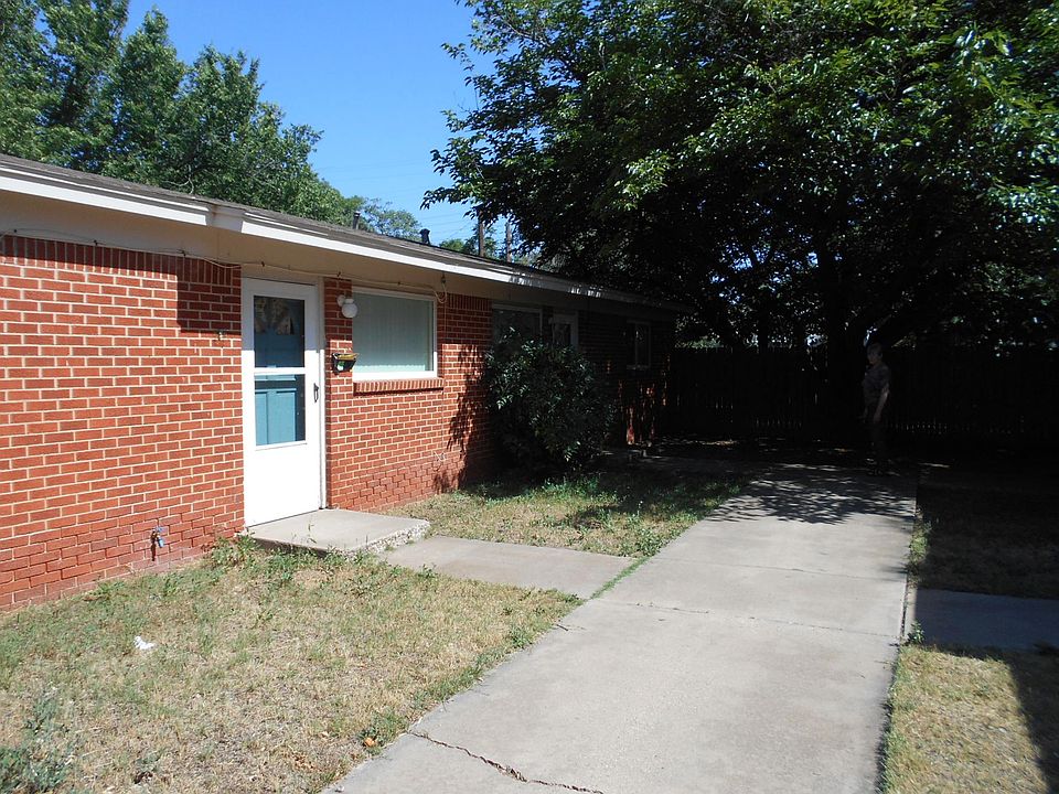 1st image of 2421 22nd Pl APT B