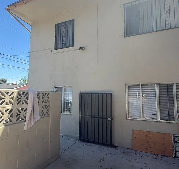 3348 Santa Fe Ave — Photo 18