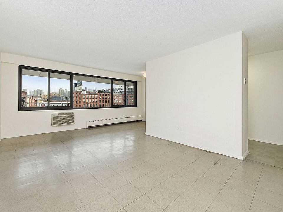 1st image of 299 Pearl St APT 3A