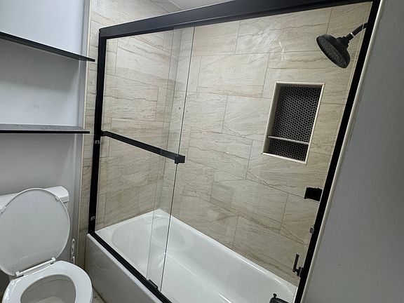 4th image of 101 S Grand Ave Floor 2