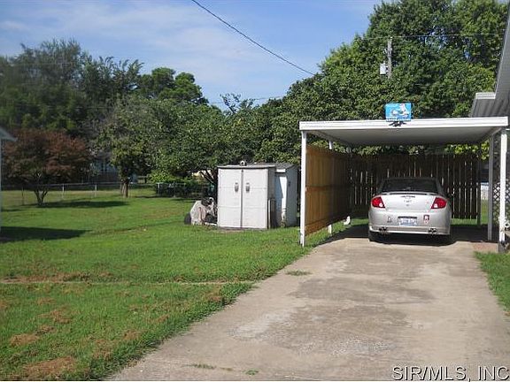 4th image of 2227 Bryan Ave