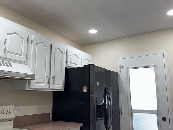 2nd image of 1203 Bahama Bnd APT A2