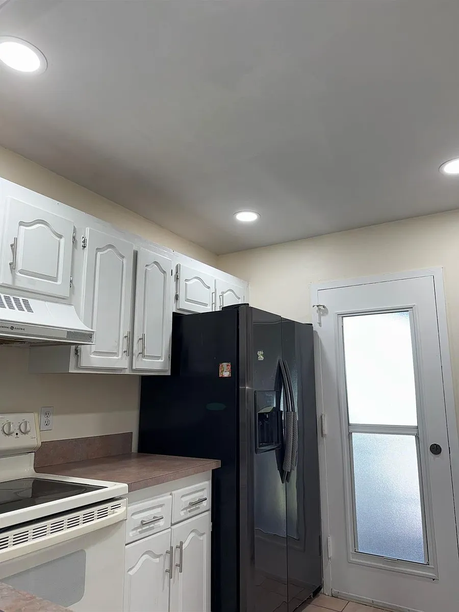 Building Photo - 1203 Bahama Bnd #A2