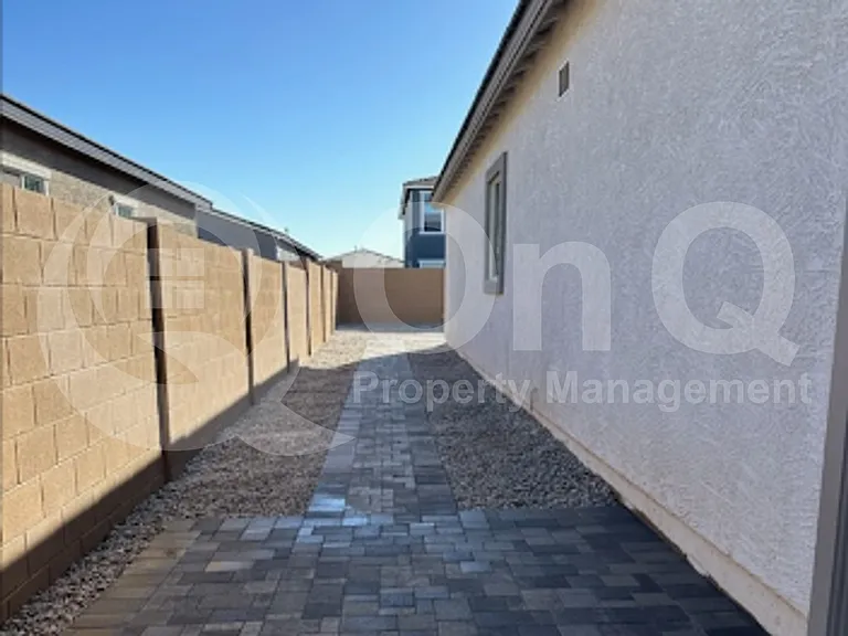 22677 E Lords Way — Photo 21