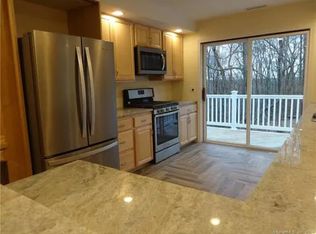 30 Grandview Dr, Ridgefield, CT 06877