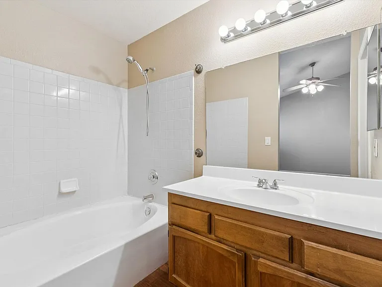 1743 E Tara Dr — Photo 14