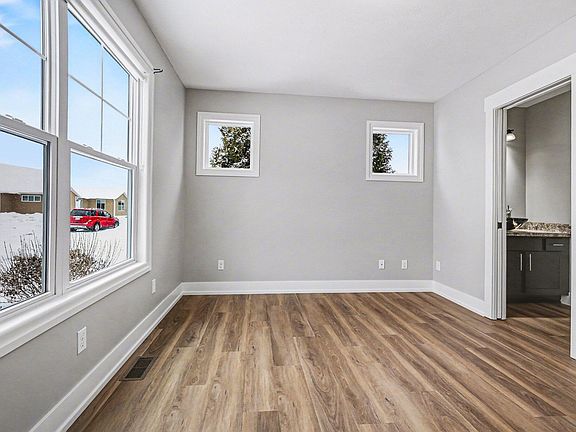 5th image of 3910 Branagan Ct SE #25