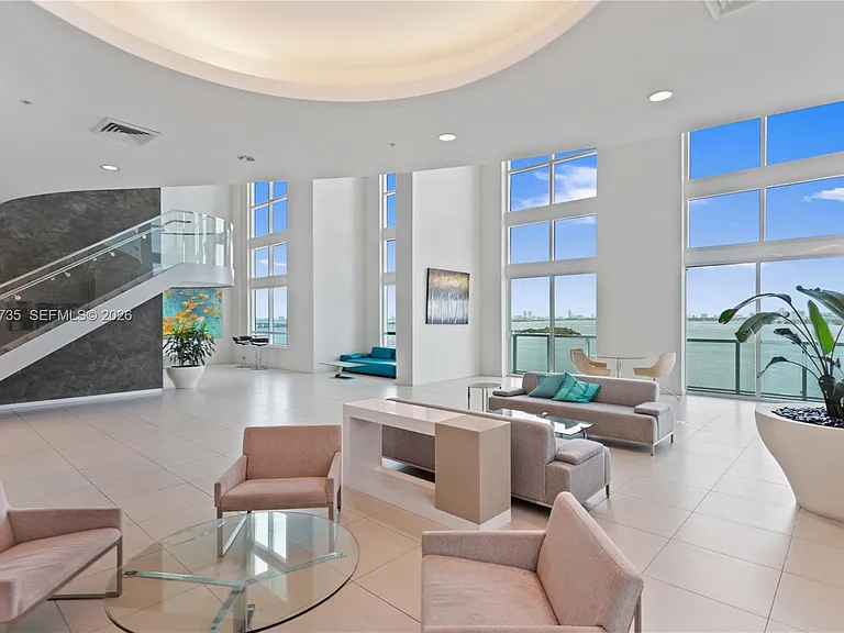 1900 N Bayshore Dr #715 — Photo 43