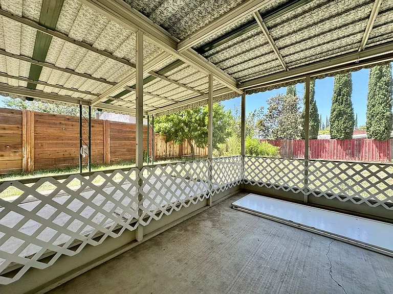 4074 Nulty Dr — Photo 11