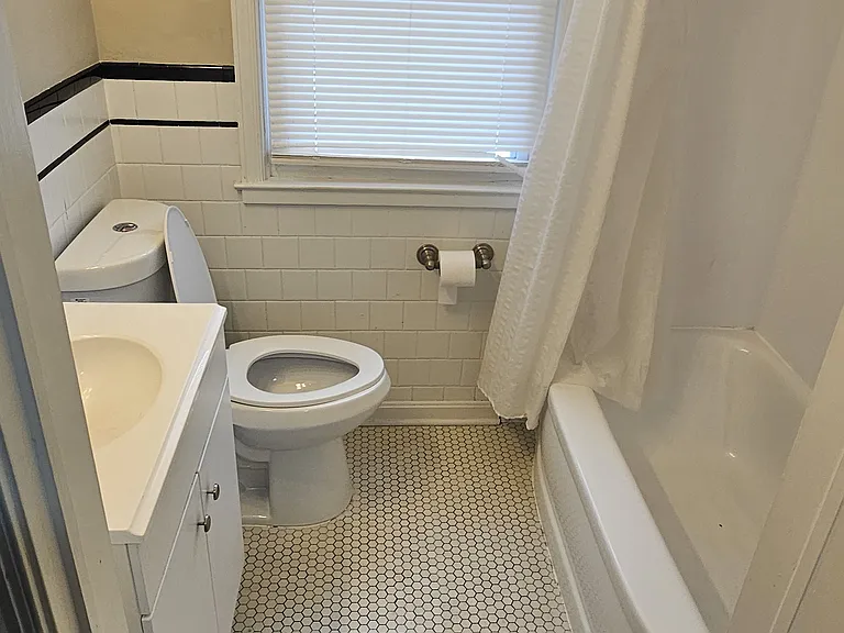 1405 Cedarcroft Rd — Photo 16