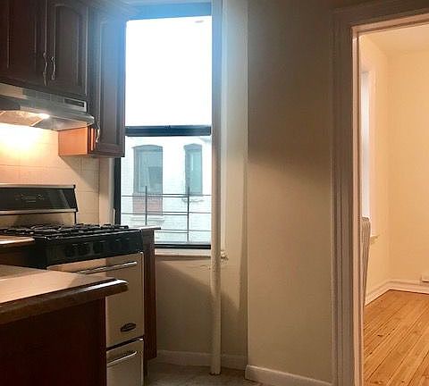 5th image of 7 Prospect Park SW APT 14