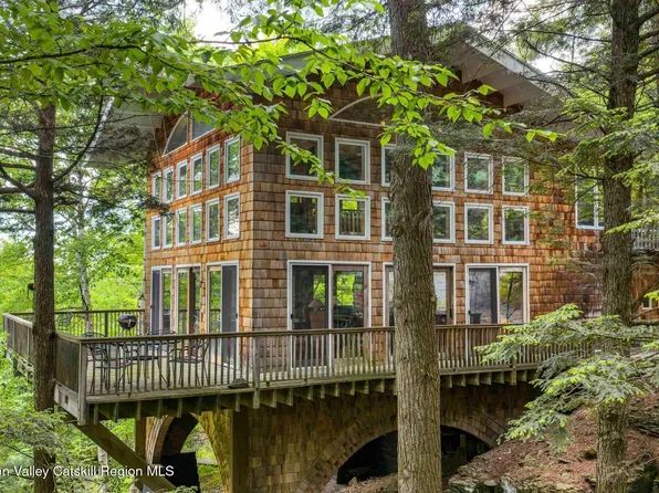 639 W Saugerties Road, Woodstock, NY 12498