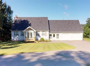 828 Main St, Calais, ME 04619