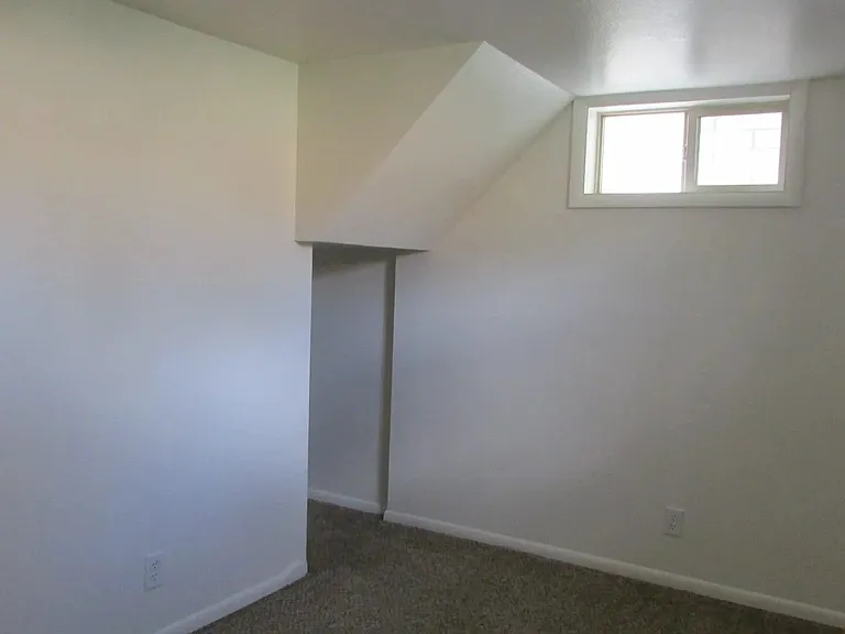 1456 E Elm St — Photo 24