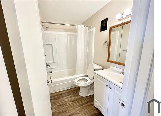 3rd image of 5520 Beavercrest Dr APT 3