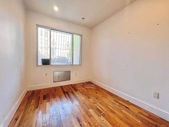 3rd image of 268A Throop Ave #1