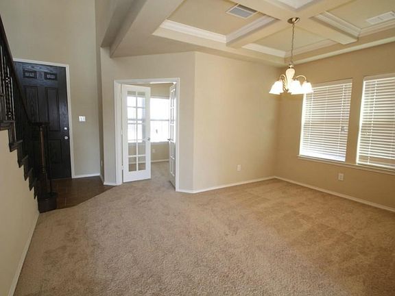 3rd image of 1513 Castle Creek Dr