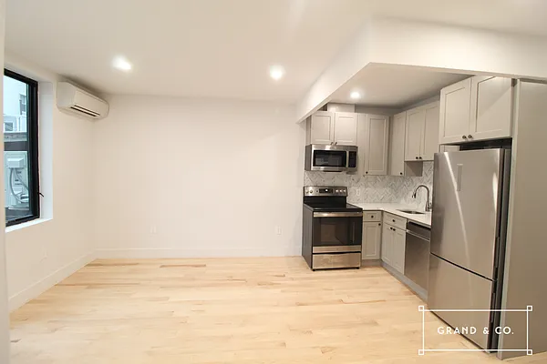 Rented by Grand & Co. | media 9