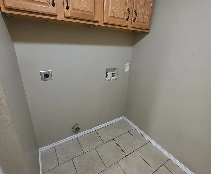 707 Devonian Dr — Photo 11
