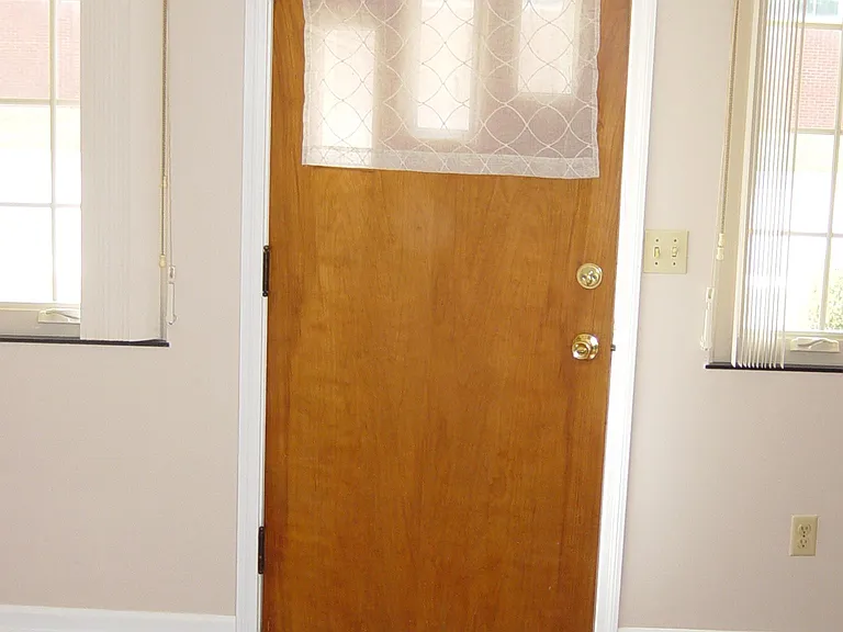 144 Taft Ave NE — Photo 8
