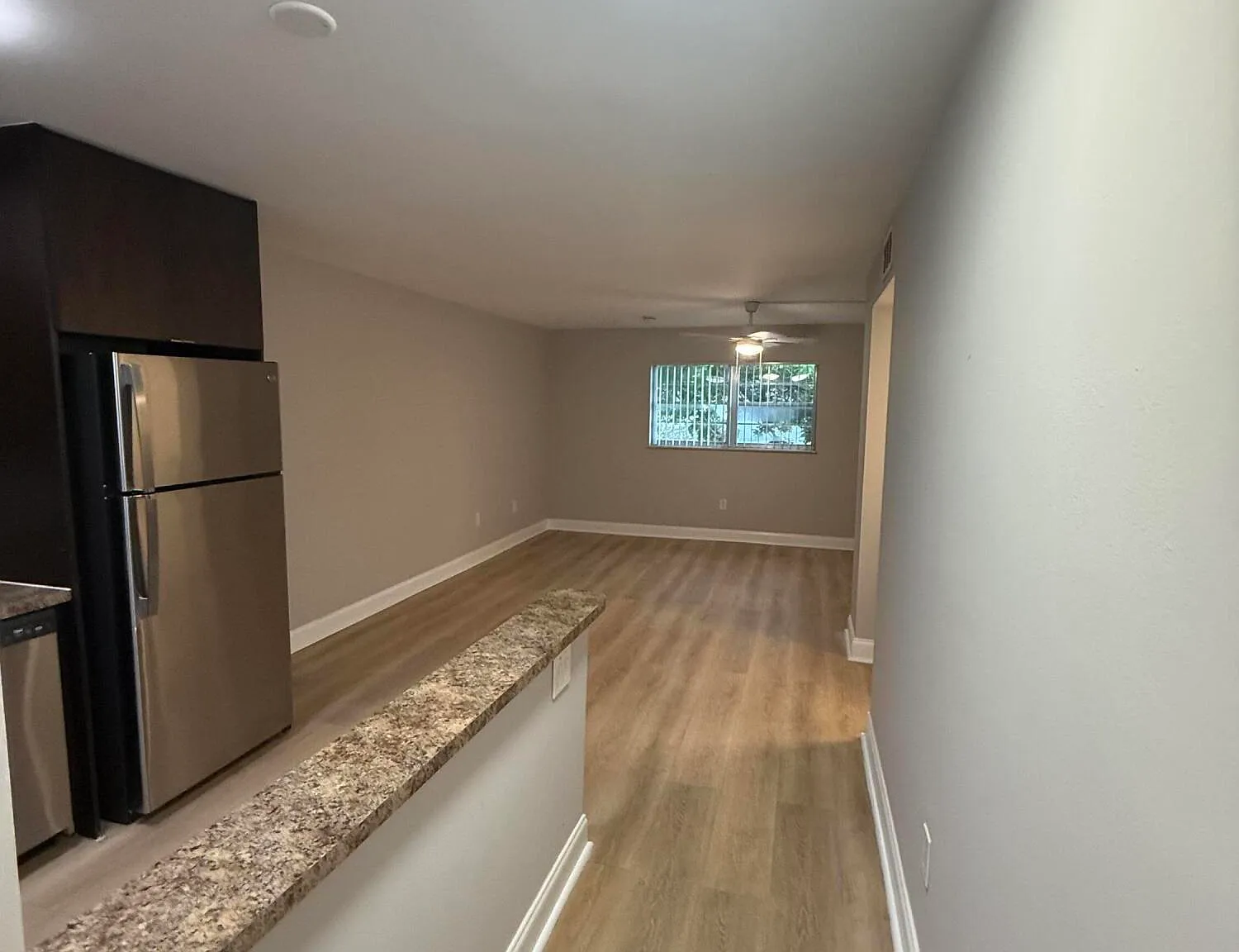 2 bed, 1.0 bath, 803 sqft, $2,300 — Photo 3