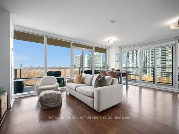 15 Legion Rd #904, Toronto, ON M8V 0A9