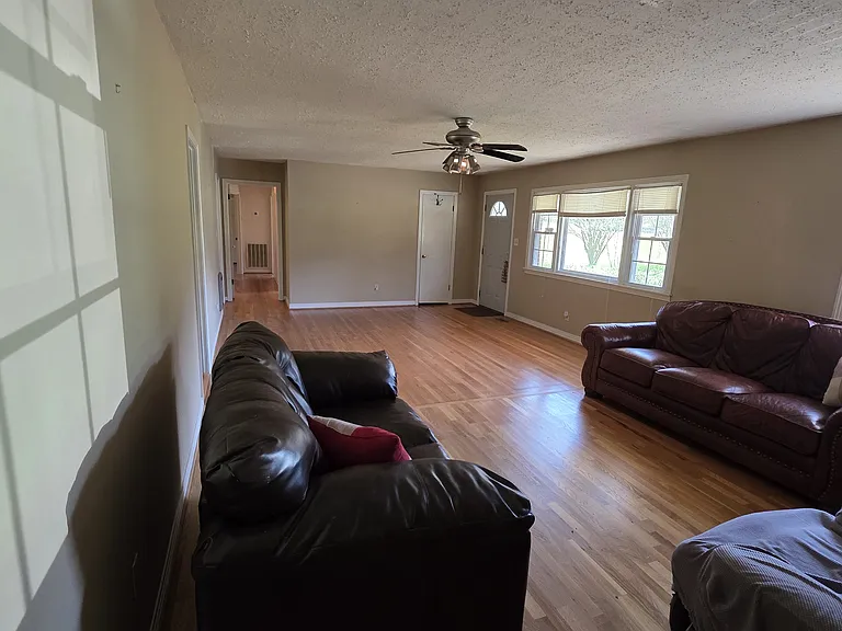 5004 Holmes Ave NW — Photo 5