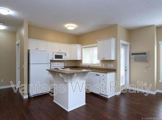 1125 Bernard Ave #403, Kelowna, BC V1Y 6R3