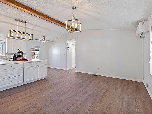 4th image of 185 NW Harwood St Space 32