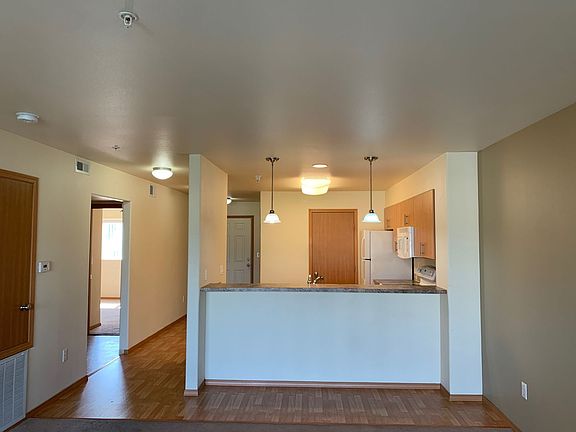 4th image of 785 Canyon St APT 204