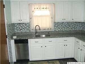 4th image of 42 Nostrand Dr