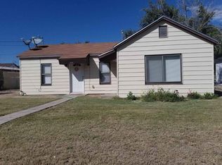 2404 Idaho St, Carlsbad, NM 88220