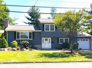2200 Old Farm Rd, Scotch Plains, NJ 07076