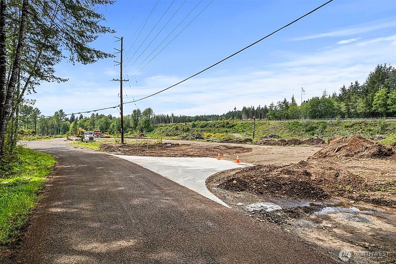 2nd image of 10 Joy Lane Lot 1