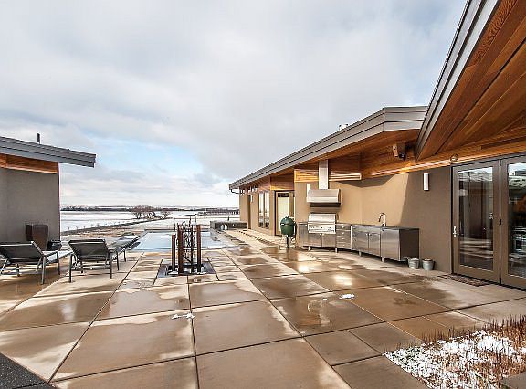 3rd image of 2339 Palisades Ln