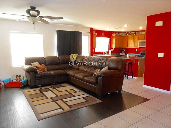 3rd image of 10620 Valley Edge Ct
