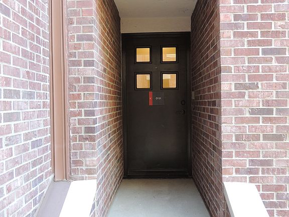 4th image of 131 Orange Ct