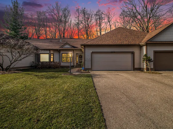 2032 S Cross Creek Ct SE, Grand Rapids, MI 49508