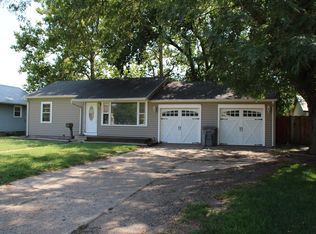 207 E 5th St, Ellinwood, KS 67526