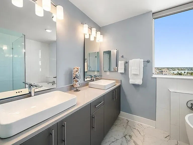15 Avalon St #704 — Photo 49