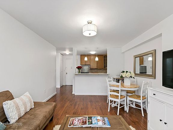2nd image of 301 W 110th St APT 1D
